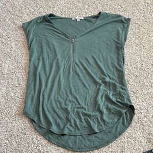 Green Envelope Teal Short Sleeve Top with Zipper